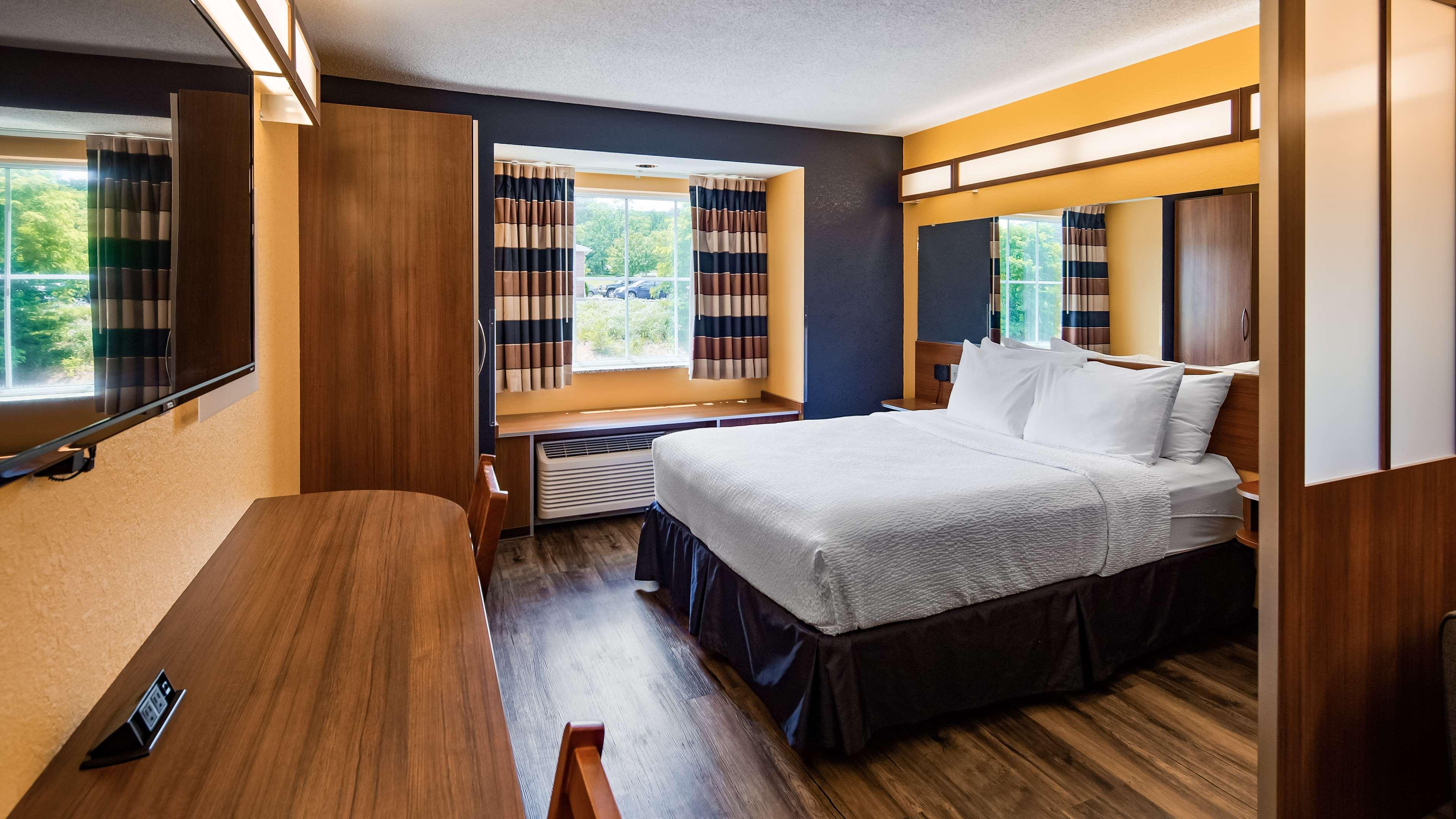 Surestay Plus Hotel By Best Western Keyser Экстерьер фото