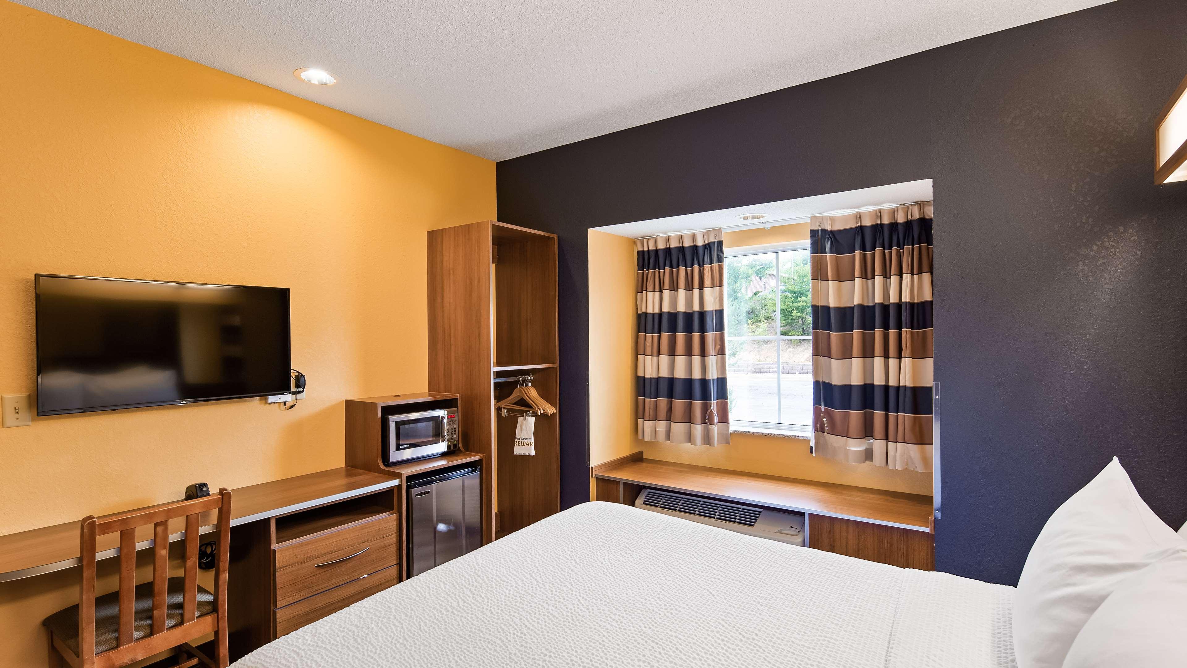 Surestay Plus Hotel By Best Western Keyser Экстерьер фото