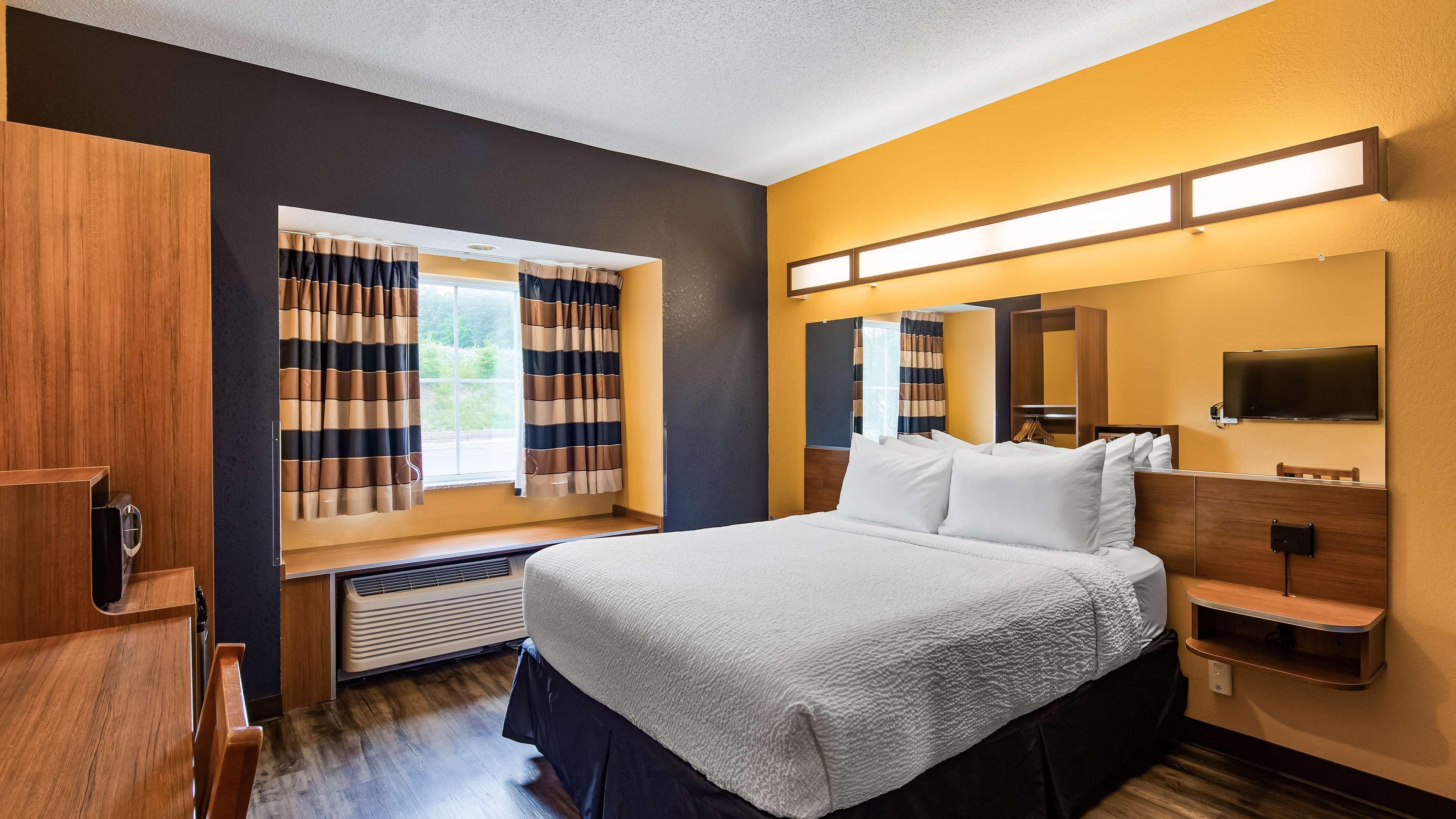 Surestay Plus Hotel By Best Western Keyser Экстерьер фото