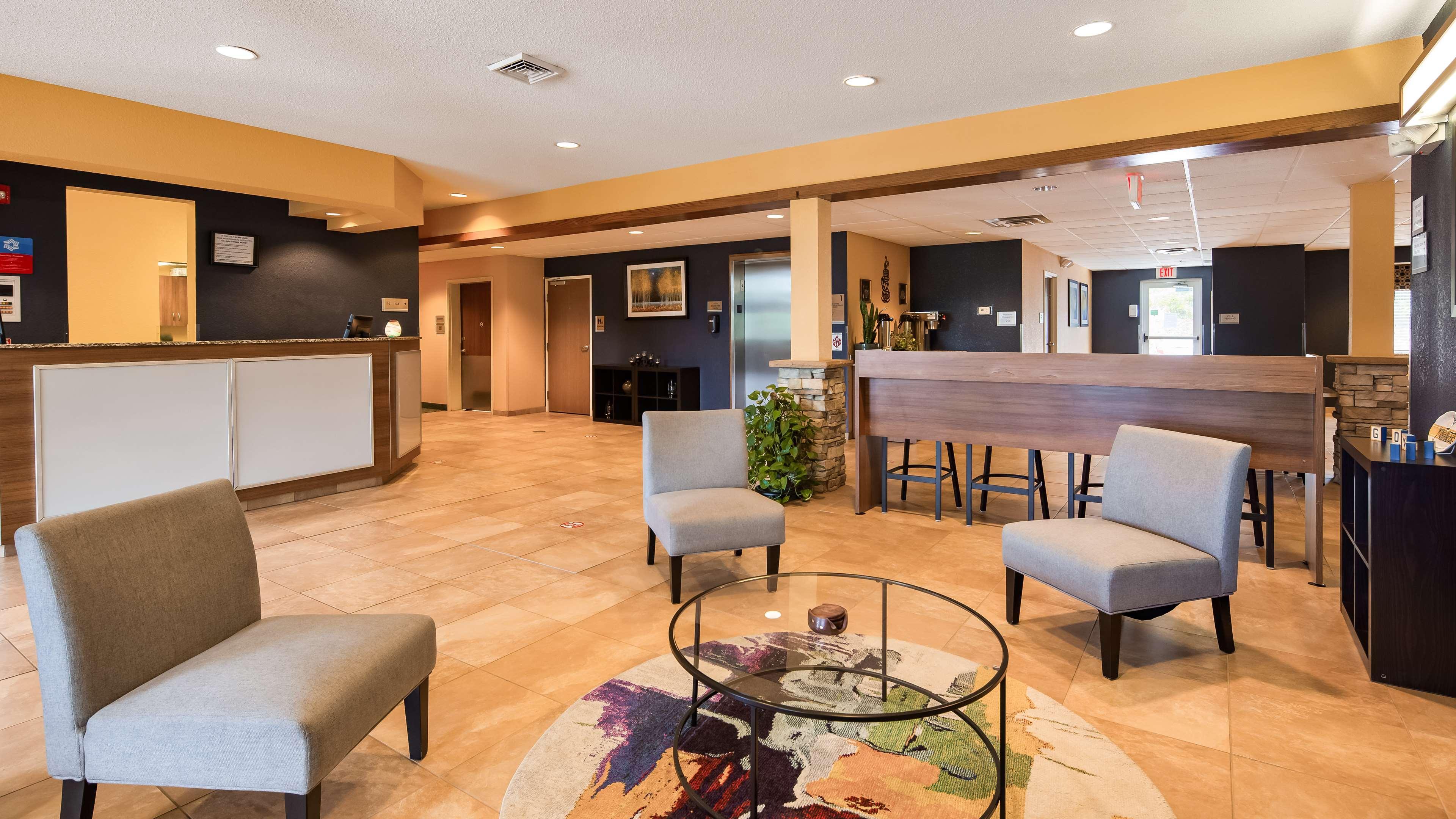 Surestay Plus Hotel By Best Western Keyser Экстерьер фото